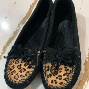 Minnetonka loafers size 9